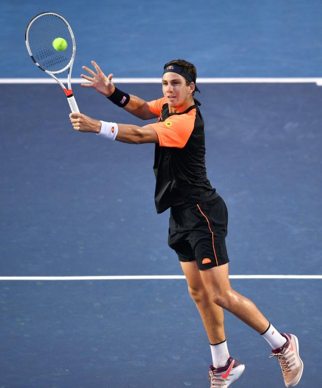 他将批评和 他将批评和